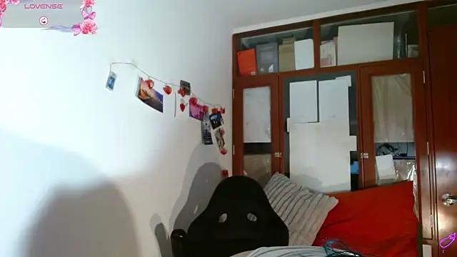 Evethereal online show from October 13, 2025, 4:25 am