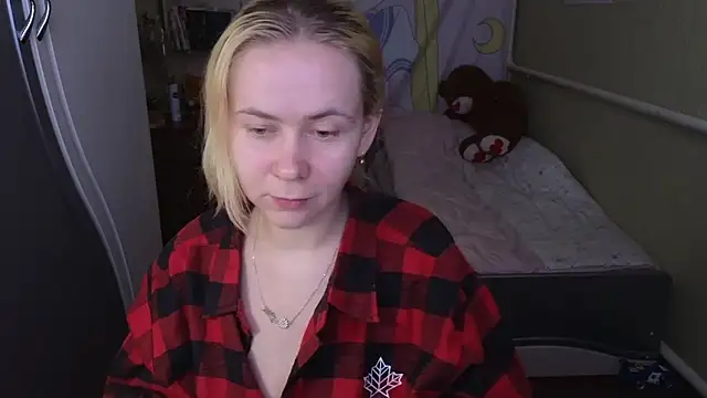 Riley Roo online show from March 17, 2026, 9:12 am