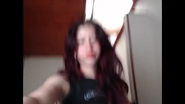 SuzzyyM online show from February 28, 2025, 6:31 pm