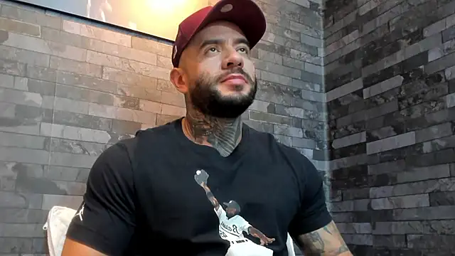 Snapshot of BruceDallas chatting on January 13, 2026, 2:37 am BruceDallas online show from January 13, 2026, 2:37 am