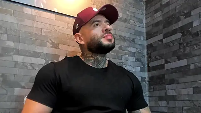 Snapshot of BruceDallas chatting on January 8, 2026, 3:56 am BruceDallas online show from January 8, 2026, 3:56 am