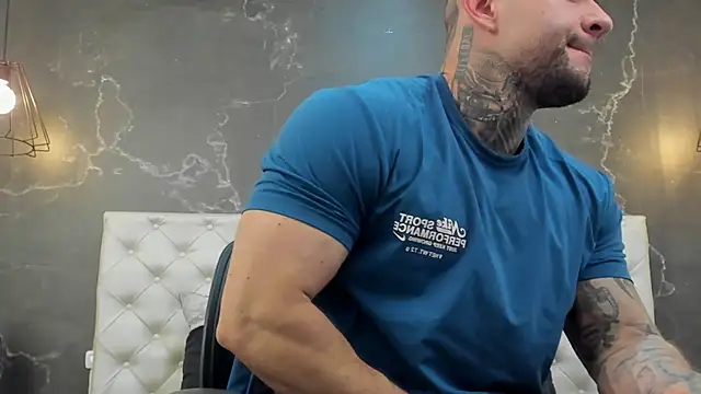 Snapshot of BruceDallas chatting on March 5, 2025, 3:29 am BruceDallas online show from March 5, 2025, 3:29 am