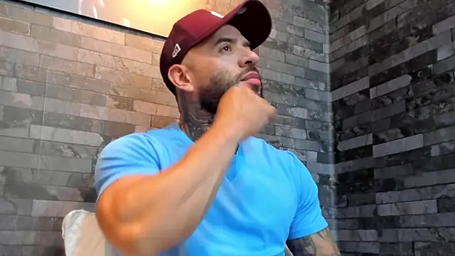 Snapshot of BruceDallas chatting on January 9, 2026, 3:24 am BruceDallas online show from January 9, 2026, 3:24 am