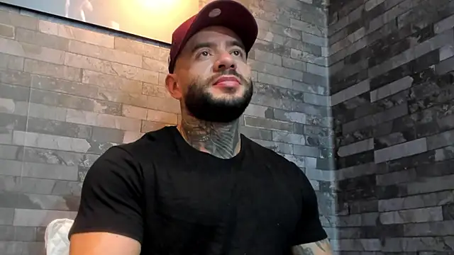 Snapshot of BruceDallas chatting on January 11, 2026, 2:07 am BruceDallas online show from January 11, 2026, 2:07 am