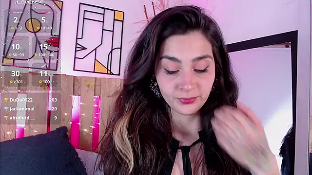 emily amaya online show from March 11, 2025, 11:26 pm