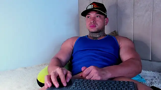 Stiven collins online show from April 1, 2026, 2:03 pm