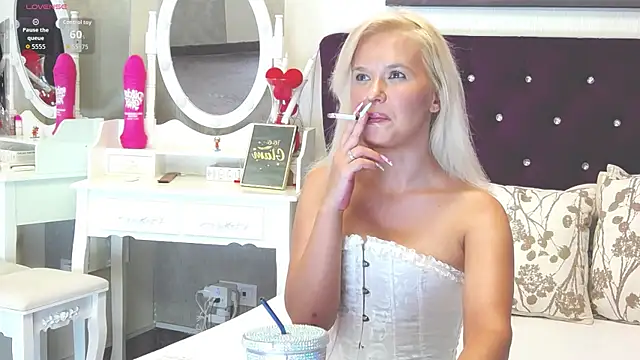 Snapshot of LilyFord chatting on July 21, 2026, 7:26 pm LilyFord online show from July 21, 2026, 7:26 pm