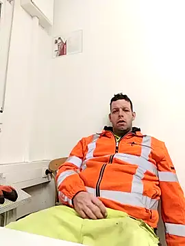 Knuffelstaaf123 online show from January 6, 2026, 7:01 am