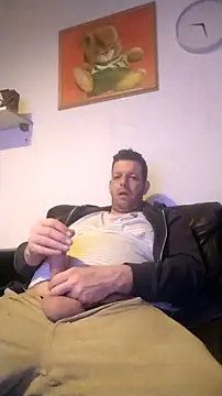 Knuffelstaaf123 online show from January 14, 2026, 9:40 pm