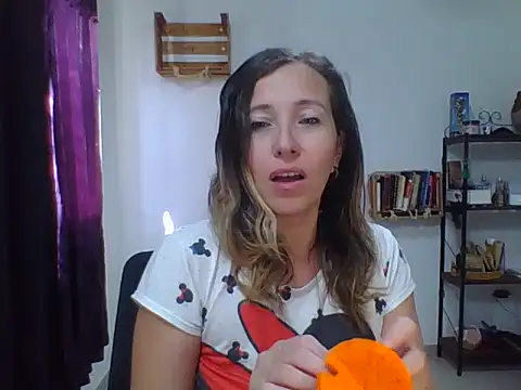 charlott ponce online show from October 24, 2025, 6:40 pm