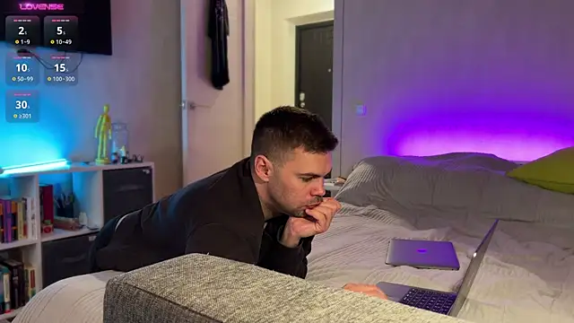 nikitos4you online show from March 21, 2025, 8:39 am