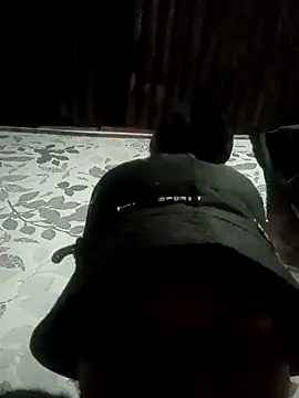 Snapshot of PAUGROSSO18CM chatting on January 22, 2025, 11:43 pm PAUGROSSO18CM online show from January 22, 2025, 11:43 pm