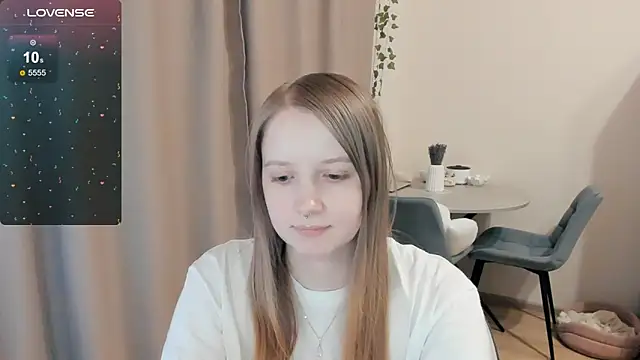 Snapshot of Alyaley chatting on November 22, 2025, 7:29 am Alyaley online show from November 22, 2025, 7:29 am