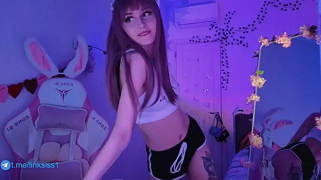 Snapshot of twicewetgirl chatting on April 10, 2026, 4:03 pm twicewetgirl online show from April 10, 2026, 4:03 pm