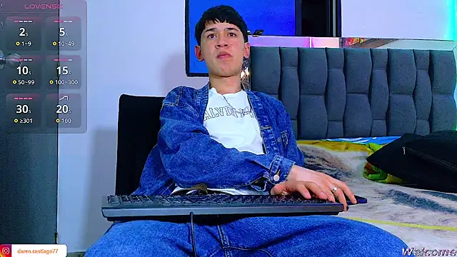 Mr daren  online show from July 30, 2026, 12:32 am