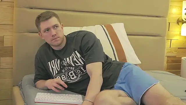 EthanPinkman online show from February 3, 2026, 6:22 am