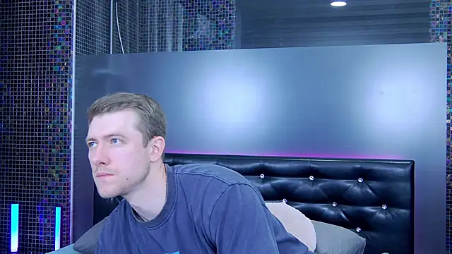 Snapshot of EthanPinkman chatting on September 9, 2025, 4:22 am EthanPinkman online show from September 9, 2025, 4:22 am