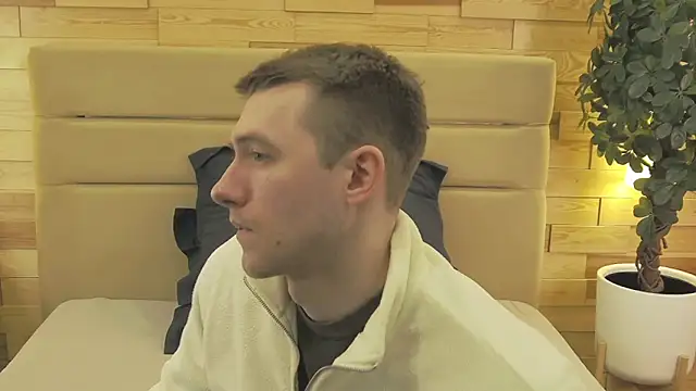 EthanPinkman online show from April 10, 2026, 4:41 am