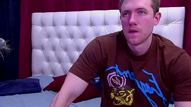 Snapshot of EthanPinkman chatting on September 15, 2025, 4:24 am EthanPinkman online show from September 15, 2025, 4:24 am