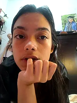 Snapshot of littlemelii chatting on December 29, 2024, 4:48 am littlemelii online show from December 29, 2024, 4:48 am