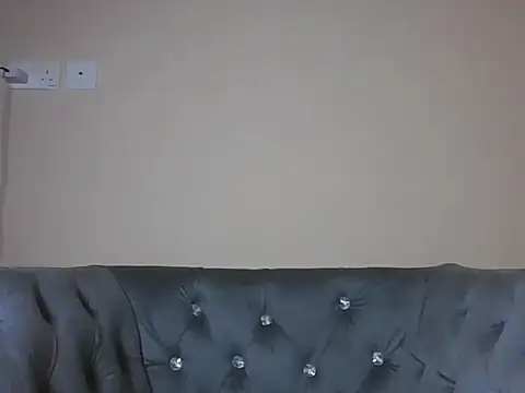 Snapshot of Mon_cherrie_ chatting on February 2, 2026, 2:27 pm Mon cherrie online show from February 2, 2026, 2:27 pm