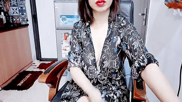 Snapshot of Miu-Le chatting on March 24, 2026, 6:24 am Miu-Le online show from March 24, 2026, 6:24 am