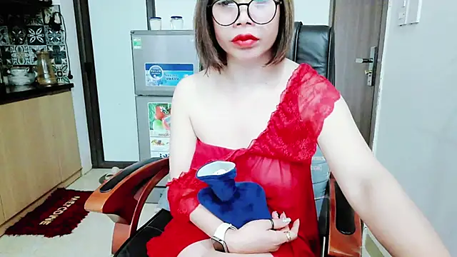 Miu-Le online show from December 2, 2025, 9:16 pm