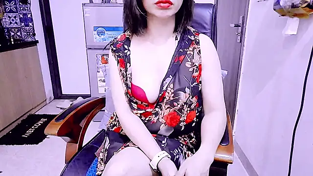 Snapshot of Miu-Le chatting on April 8, 2026, 1:34 pm Miu-Le online show from April 8, 2026, 1:34 pm