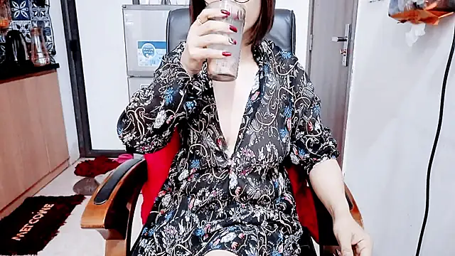 Snapshot of Miu-Le chatting on March 5, 2026, 5:48 am Miu-Le online show from March 5, 2026, 5:48 am