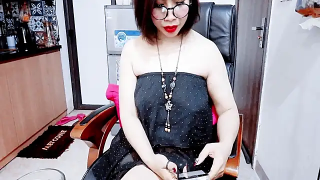 Snapshot of Miu-Le chatting on March 15, 2026, 7:54 pm Miu-Le online show from March 15, 2026, 7:54 pm