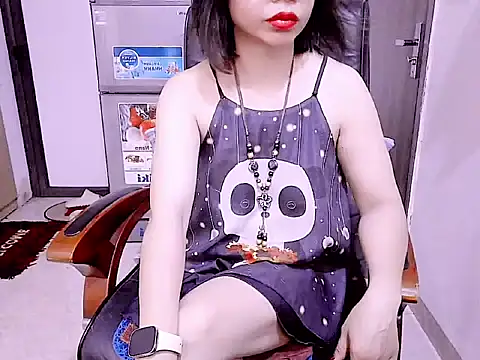 Snapshot of Miu-Le chatting on April 14, 2026, 4:01 pm Miu-Le online show from April 14, 2026, 4:01 pm