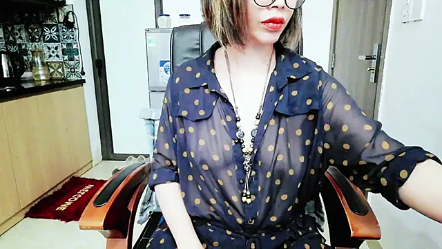 Miu-Le online show from November 11, 2025, 11:27 am