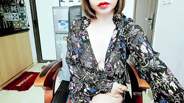 Miu-Le online show from December 5, 2025, 9:19 am