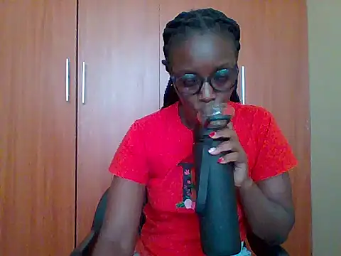 sexy darleen23 online show from February 4, 2026, 2:23 pm