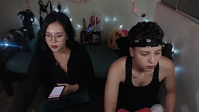 01antoniafranco online show from February 19, 2025, 2:12 am