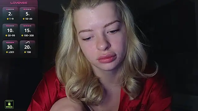 Snapshot of RinaBlondie chatting on January 14, 2026, 6:17 am RinaBlondie online show from January 14, 2026, 6:17 am