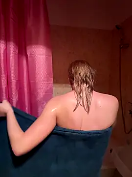 RinaBlondie online show from October 30, 2025, 11:30 am