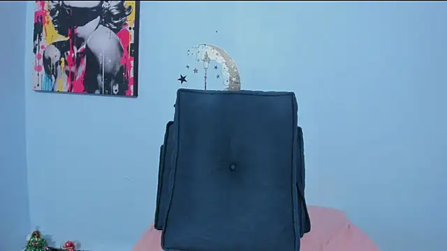  luna  sweet  online show from February 24, 2026, 6:20 pm