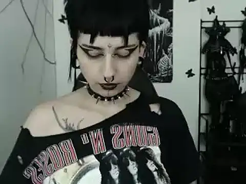 n0sferatus   online show from October 23, 2025, 2:32 am