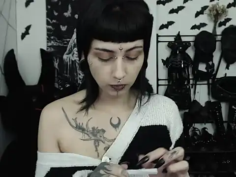 n0sferatus   online show from April 30, 2026, 3:13 am