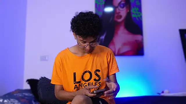 harrytwink18 online show from December 26, 2024, 1:32 pm