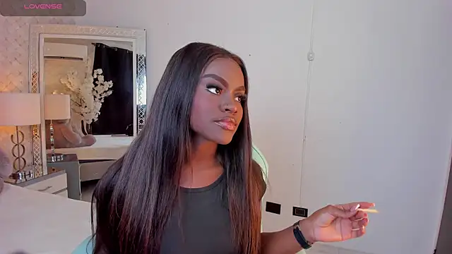 IsabellaBromsS online show from November 4, 2025, 9:40 pm