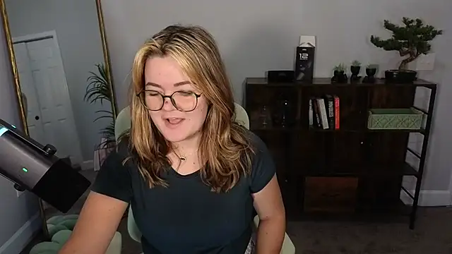 Snapshot of rodeobrii chatting on September 26, 2025, 3:46 am rodeobrii online show from September 26, 2025, 3:46 am