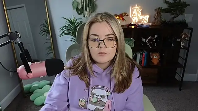 Snapshot of rodeobrii chatting on October 18, 2025, 4:20 pm rodeobrii online show from October 18, 2025, 4:20 pm