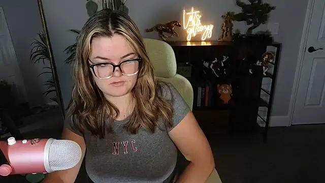 Snapshot of rodeobrii chatting on October 15, 2025, 2:10 am rodeobrii online show from October 15, 2025, 2:10 am