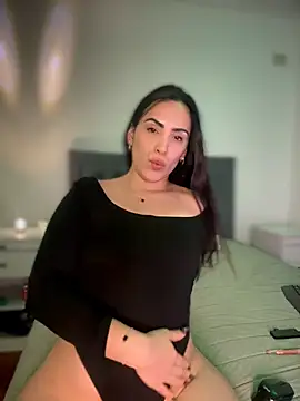 Snapshot of alessandra-a chatting on July 5, 2026, 10:49 pm alessandra-a online show from July 5, 2026, 10:49 pm