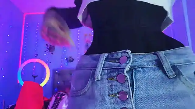 gabbiefoxthx online show from February 10, 2025, 3:57 am