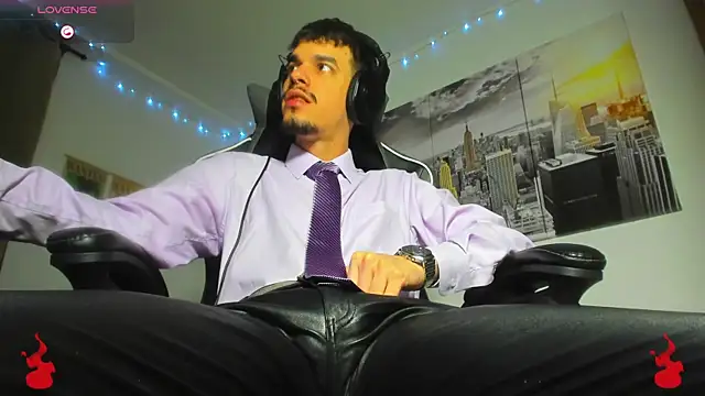 BRAYHAMBROWN online show from November 8, 2025, 2:15 am