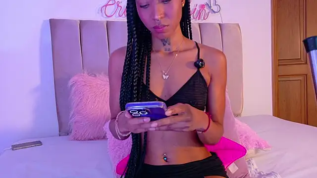 cristal subin69 online show from April 3, 2026, 7:31 pm