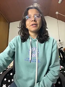 karlamorris  online show from March 5, 2026, 1:19 pm